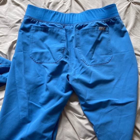 Figs scrub set RARE COLOR - Picture 2 of 5